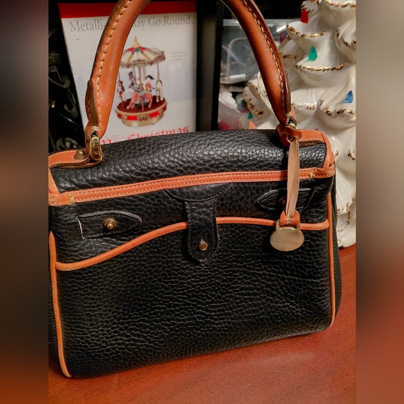 Vintage Dooney & Bourke Essex Black Tan All Weather Leather Handbag Large - Picture 3 of 8